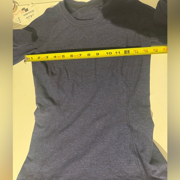 lululemon athletica Heathered Navy Tech Long Sleeve Shirt - Picture 9 of 12
